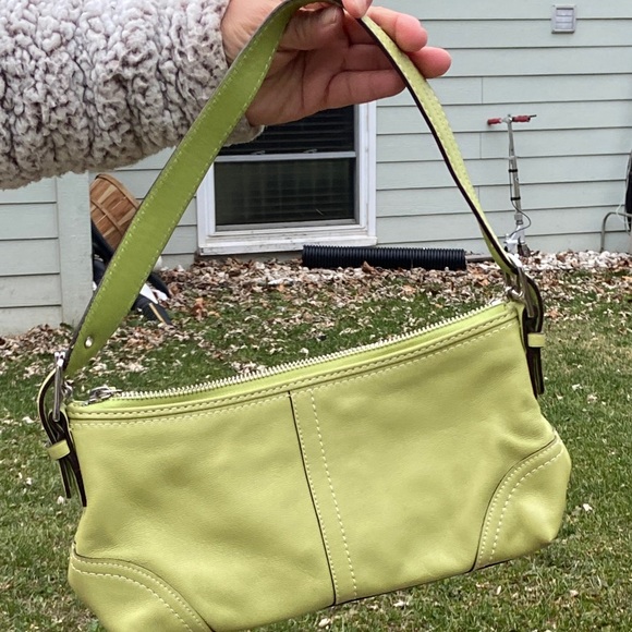 ACCESORIES - Picture 6 of 6